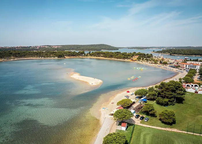 Arena Hotel Holiday