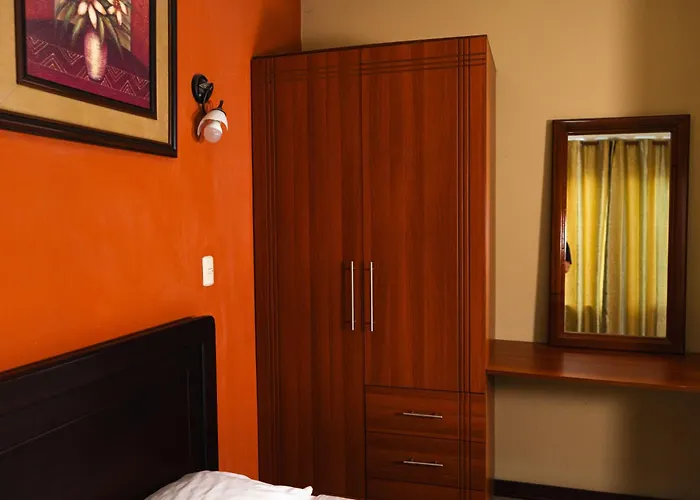 Hotel Everlast