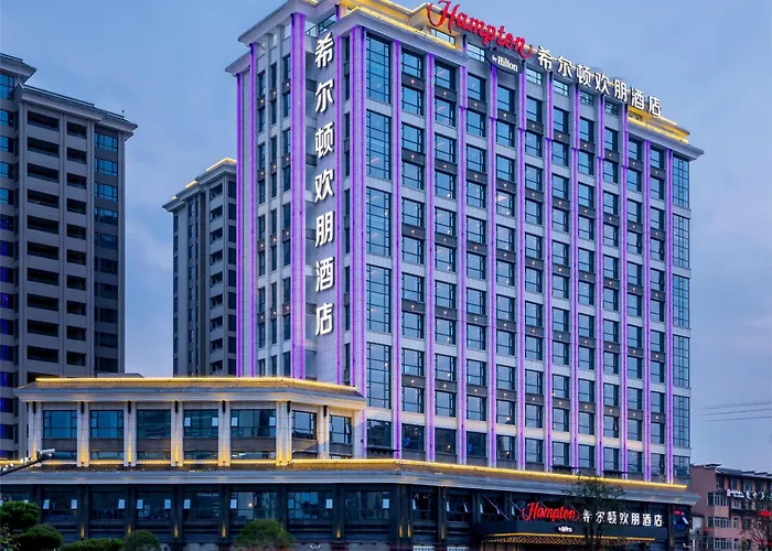 Hampton By Hilton Zhangjiajie Tianmen Mountain -Situated Opposite The Tianmen Mountain Cable Car Station -Provide Free Airport Shuttle Service - English-Speaking Customer Service