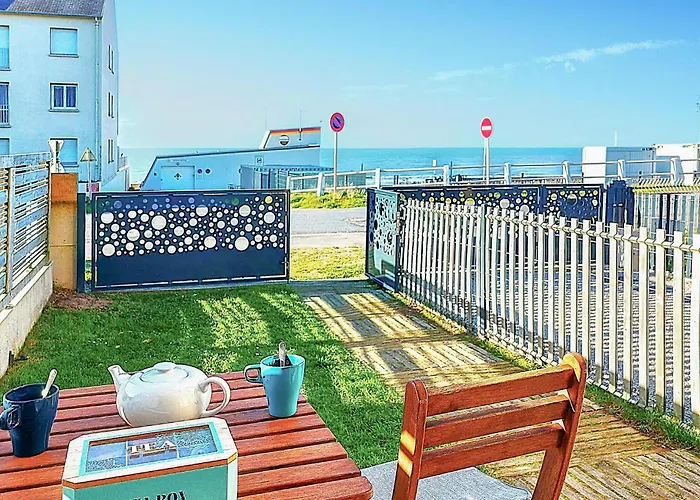 Stunning Home In Jullouville With House Sea View