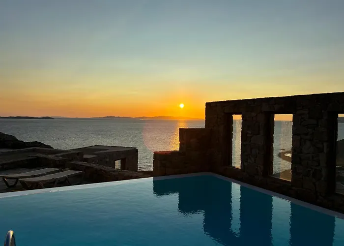 White Rock Suites & Villas