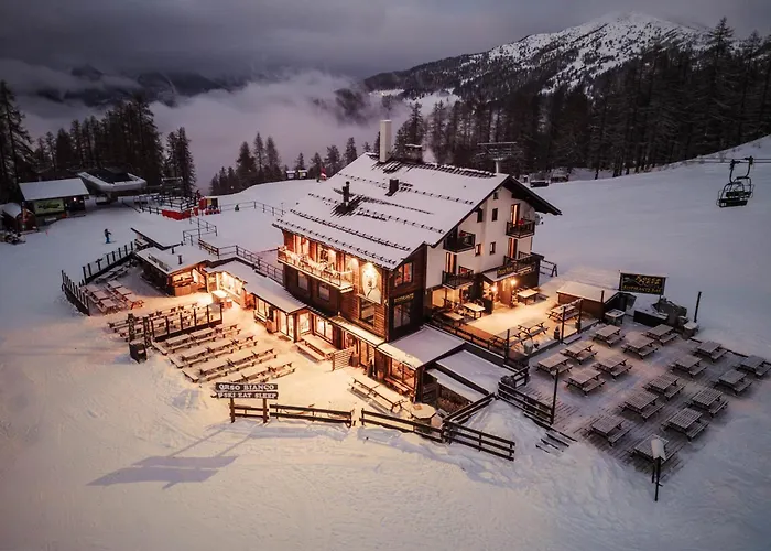 Orso Bianco Hotel & Chalet