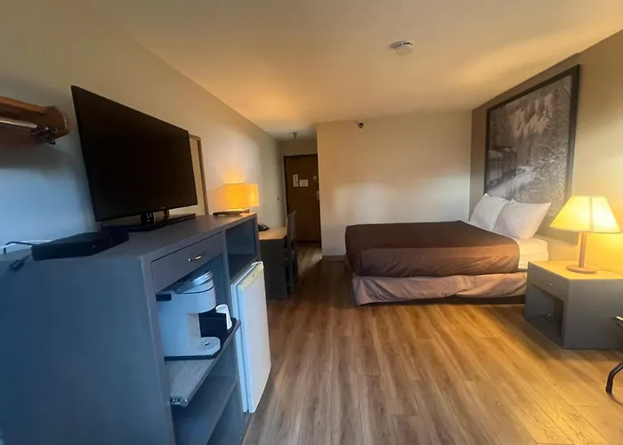 Super 8 By Wyndham Salmon Arm