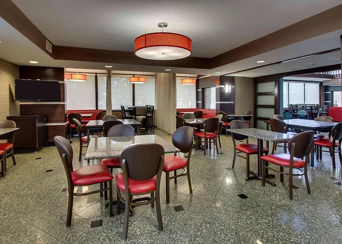 Heritage Inn & Suites The Woodlands, Trademark By Wyndham