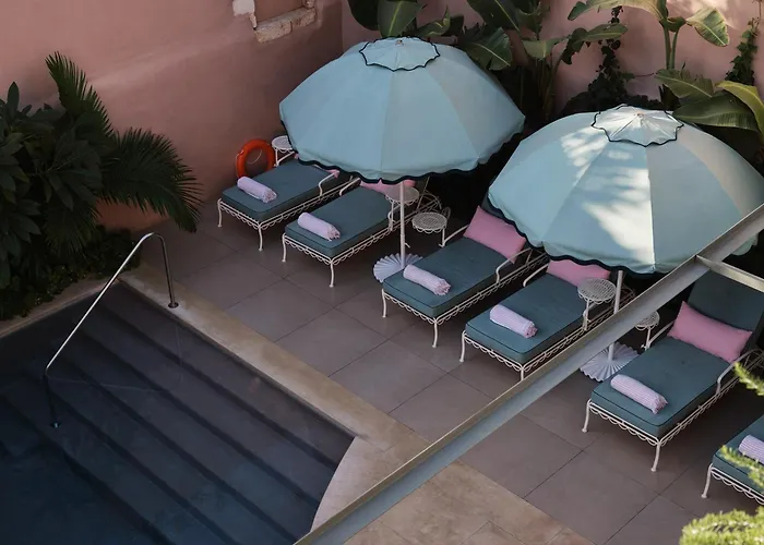 Domus Blanc Boutique Hotel