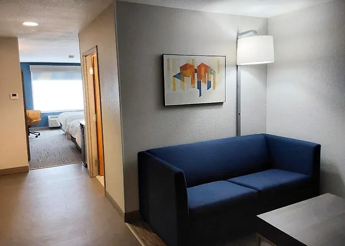 Holiday Inn Express Hotel & Suites Antigo By Ihg