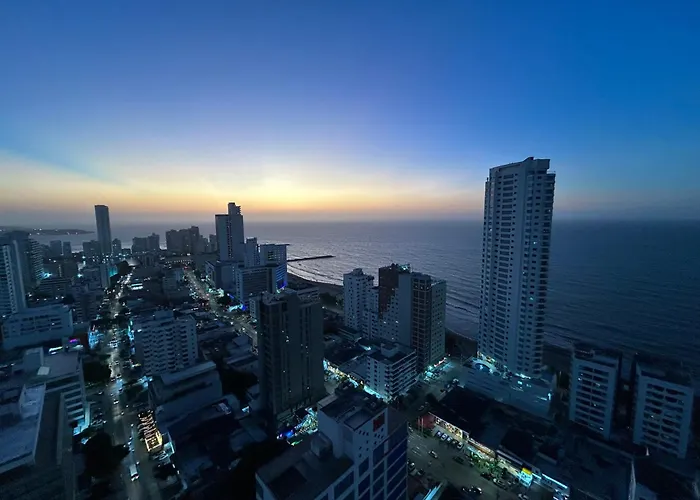 APARTAMENTO MAGNO LOFT Bocagrande Diseño de Doble Altura con Vista al Mar y la Bahía
