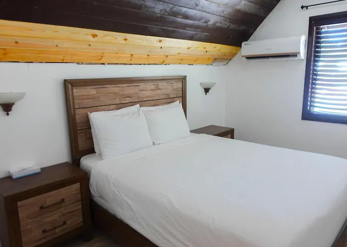 Sleepy Hollow Cabins And Hotel