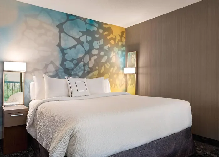 Courtyard By Marriott Dayton North