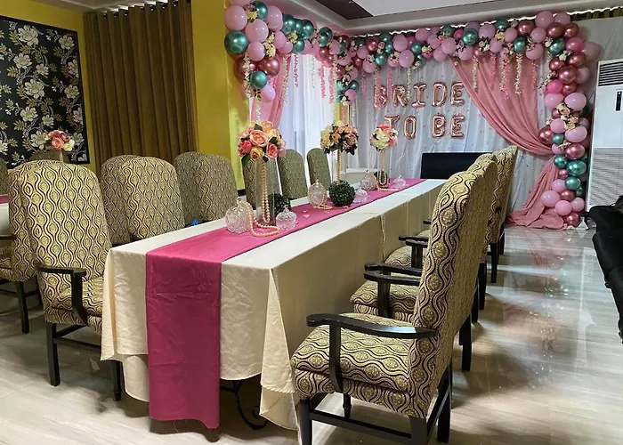 Fair Crown Suites