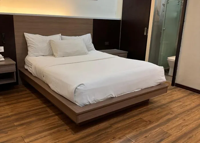 Fair Crown Suites