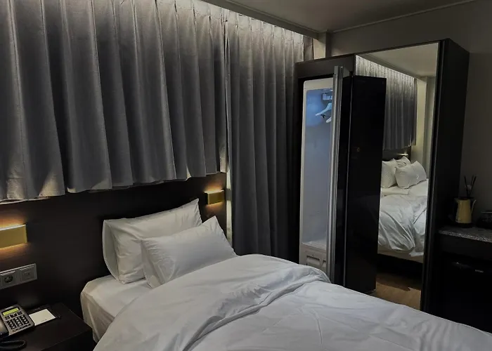 Hotel Ami