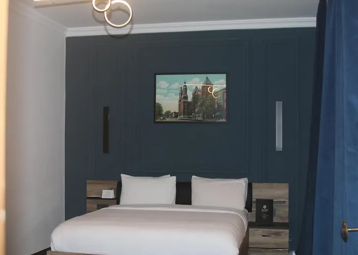 The Hotel Syracuse