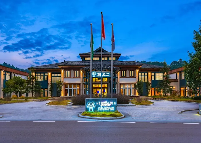 Libo Xiaoqikong Ruijing Hotel