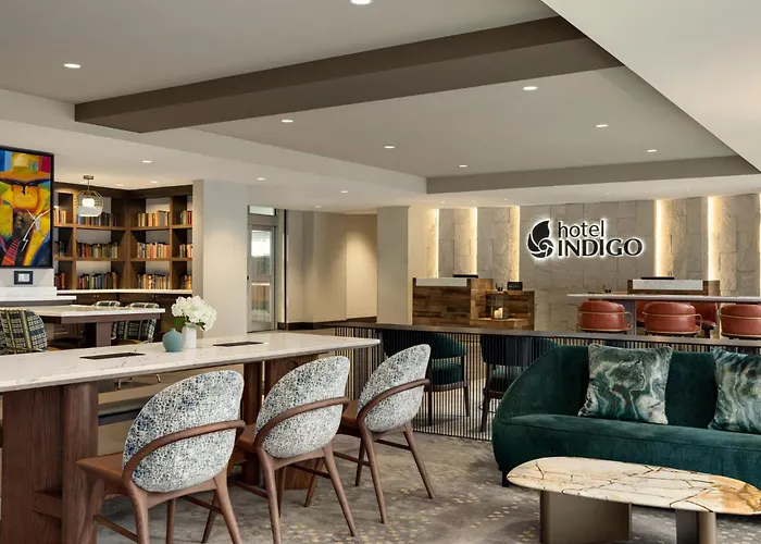Hotel Indigo Naperville Riverwalk By Ihg