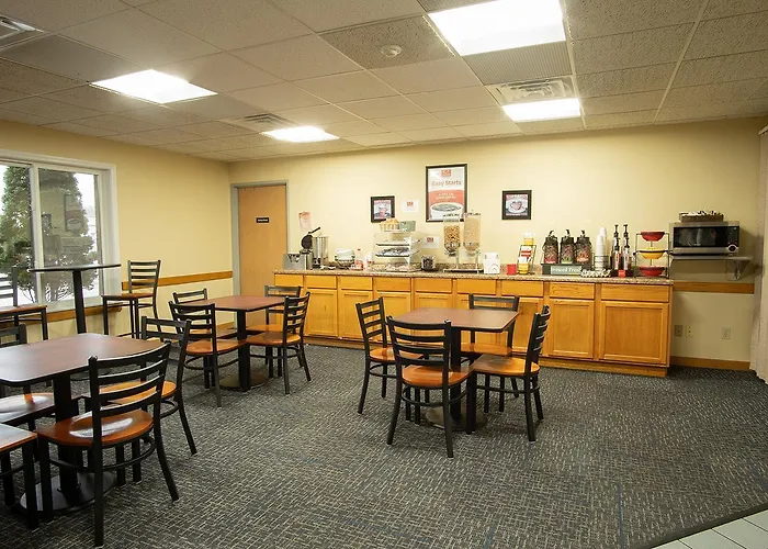 Coratel Inn And Suites By Jasper River Falls