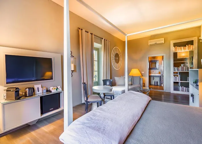 Villa Sassolini Suite & Rooms - Country Boutique Hotel