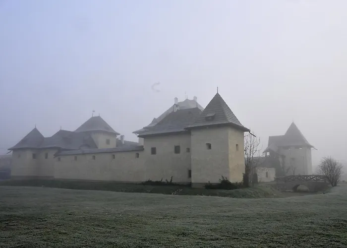 Vodny Hrad Hronsek