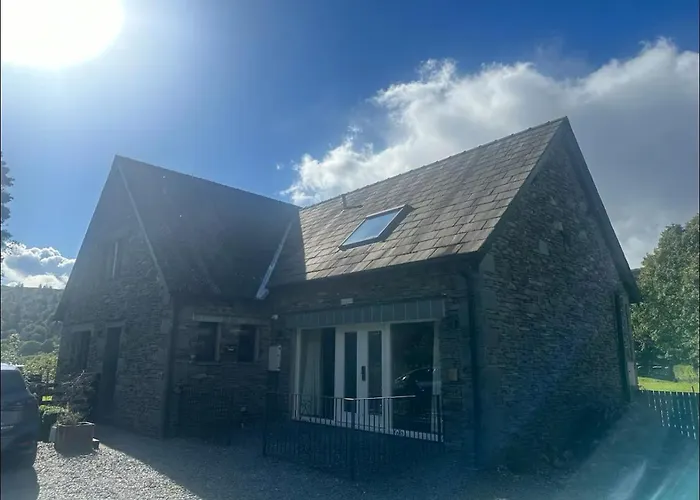 Bridge House Hotel & Silver Howe View Cottage