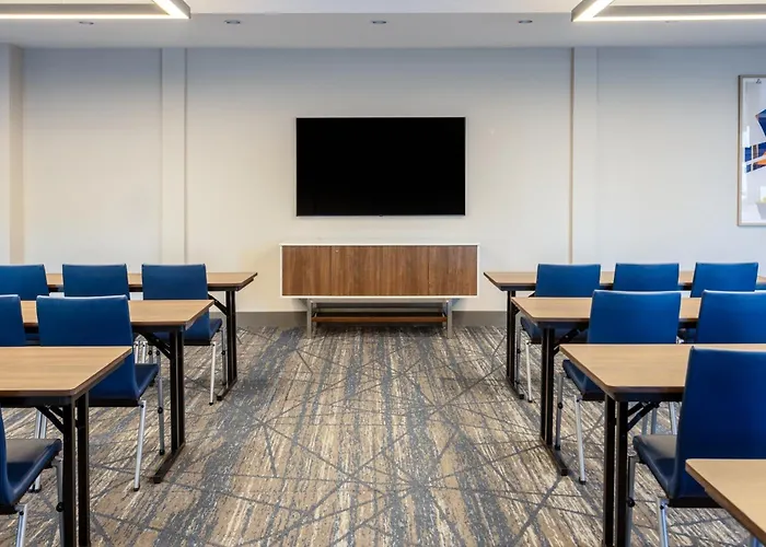 Holiday Inn Express & Suites Benson By Ihg