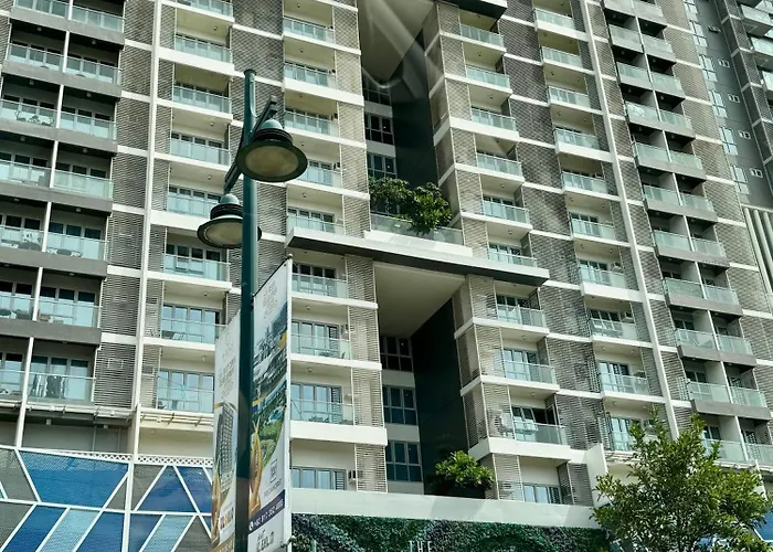 The Palladium - Modern Executive Studio