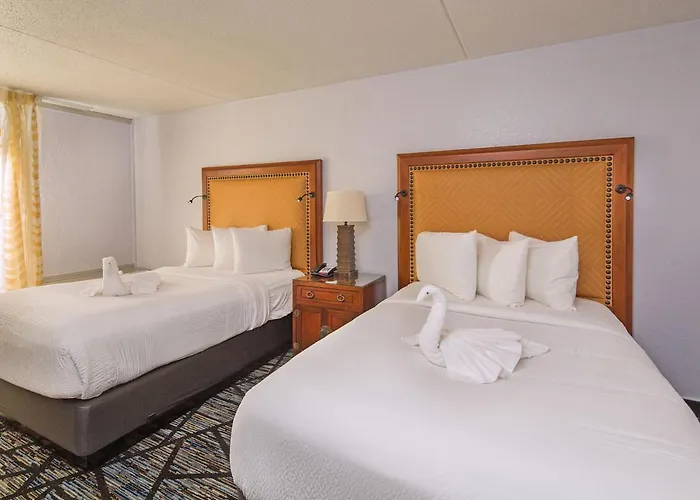 Home Inn Woods Hotel