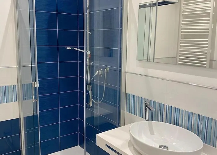 Hotel On The Promenade Of Stintino, Rooms With Air Conditioning And Private Bathroom