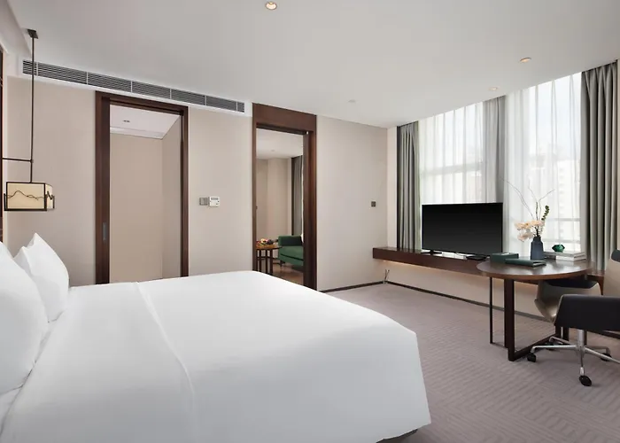 Liuzhou Imperial Dragon Bay Purejoy Hotel