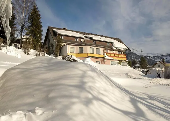 Hotel Pension Sonnenuhr