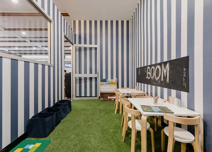 Boomerang Hotel