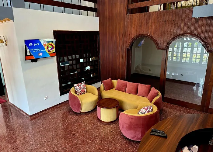 Humming Birds Suites