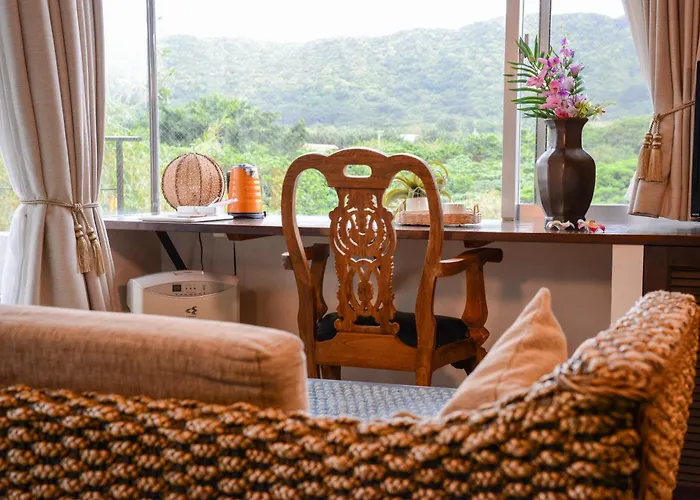 Sky Ocean Ishigaki - 8-Room Beachfront Family Run Eco Hotel