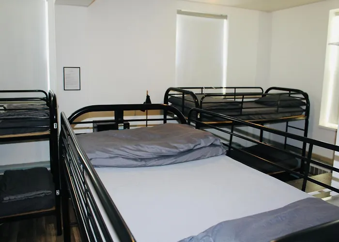Queen Nest Hotel