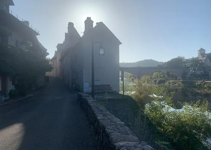 Superbe duplex les belles Rives Argentat bords Dordogne avec wifi
