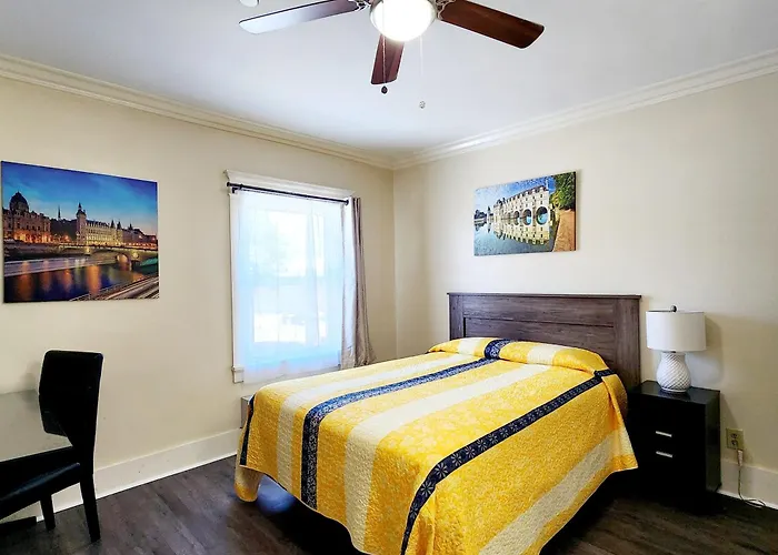 Santa Paula Inn