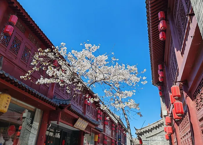 Qichi Waterfront B&B Hotel
