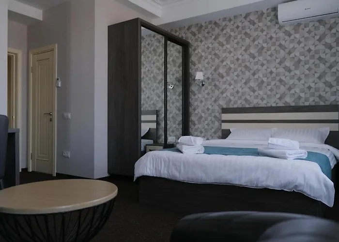 Urban Hotel Express