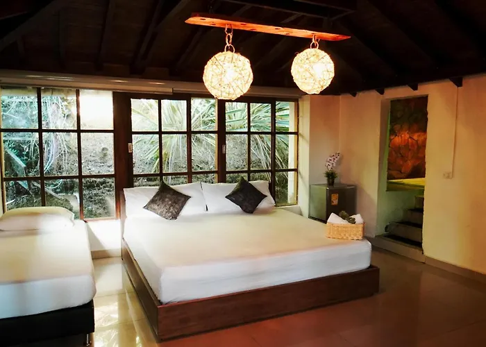 Oru Forest Retreat & Eco Lodge, Just 15 Minutes From The Airport