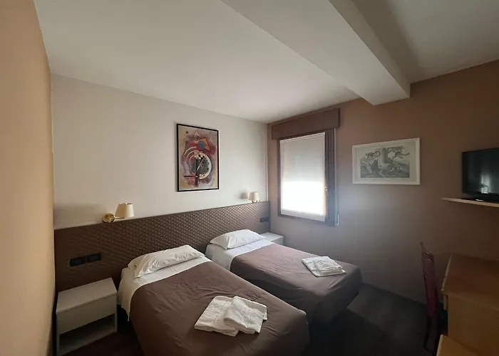 Damodoro Hotel