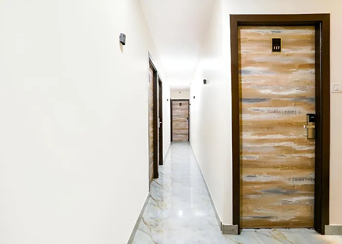 Glitz Hotels Good Luck Residency - Nr Bombay Exhibition Centre