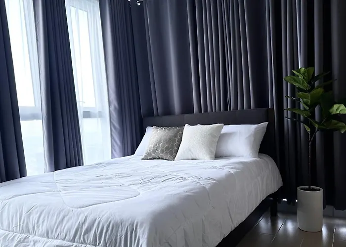 City Lights Apartment In Bgc