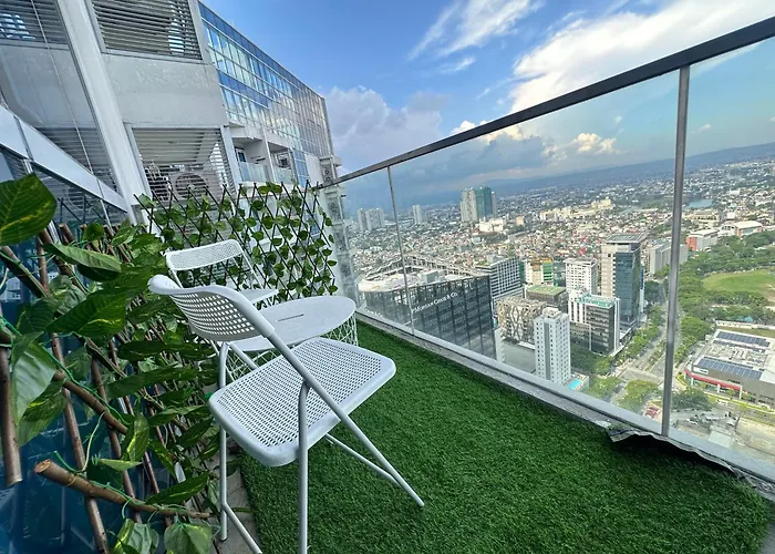 City Lights Apartment In Bgc