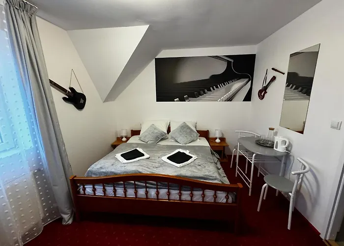 Dw Butik Hotel 300M Od Plazy