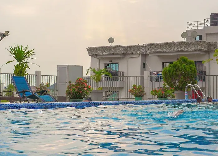 Manou Hotel