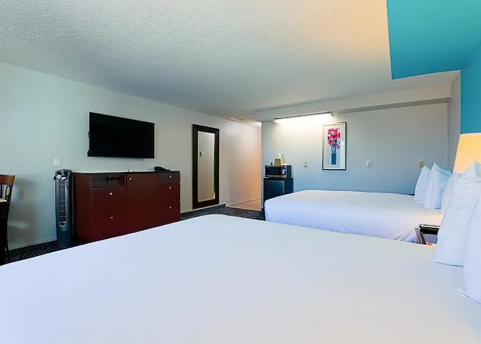 Coast River Inn By Oyo Seaside