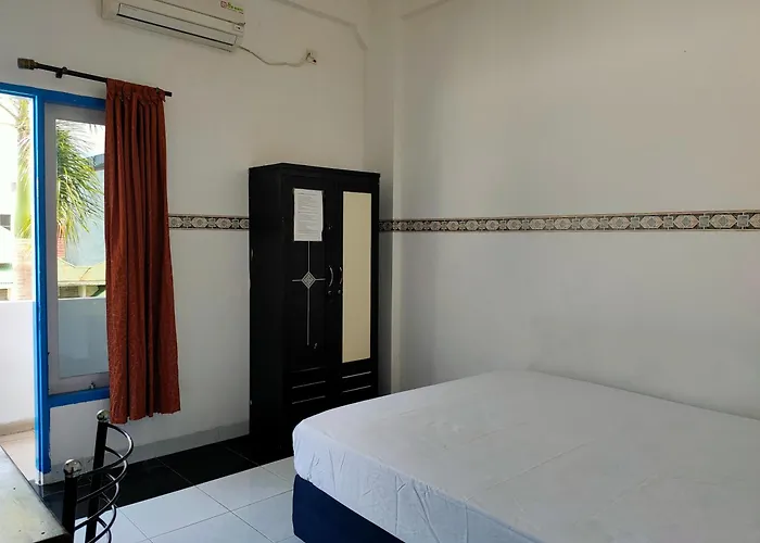 Oyo 93412 Kost Irma Syariah Near Uptd Smp Negeri 8 Parepare