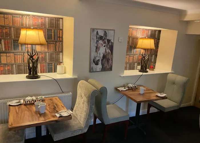 Oyo Cocketts Hotel