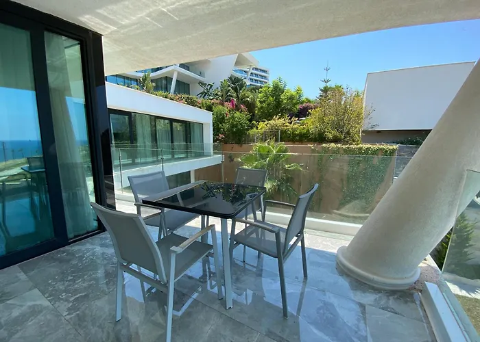 Sea-View Residence