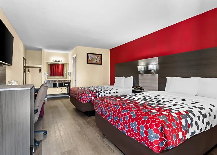 Econo Lodge Inn & Suites Santa Rosa