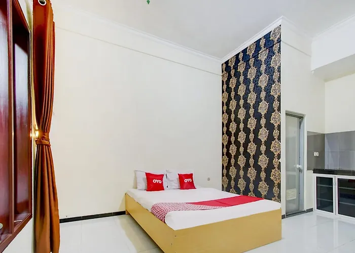 Capital O 90151 Guest House 180